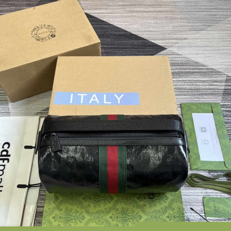 G*u*i cosmetic bags